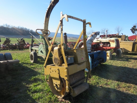 30inch Walk Behind Roller w/Gas Engine