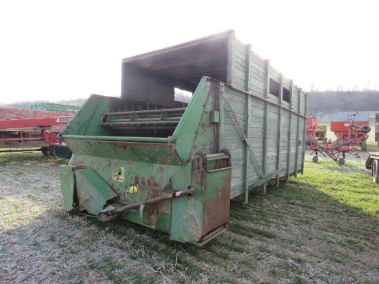 JD 216 Silage Box
