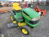 JD LA130 Lawn Tractor w/Deck