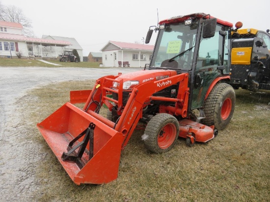 Kubota B3030 Tractor w/LA 403 Loader
