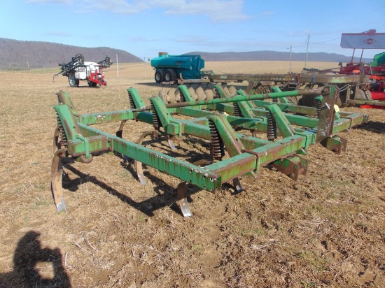 JD 1610 3pth 12 Tooth Chisel Plow