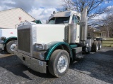 2000 Peterbilt 357 Tri Axle Hook Truck