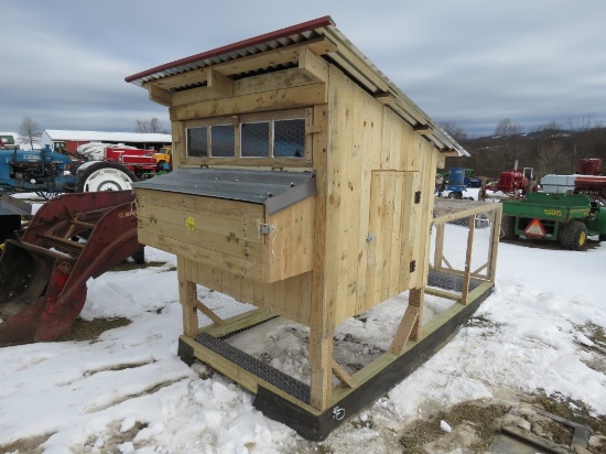 NEW Chicken House w/Wire Pen