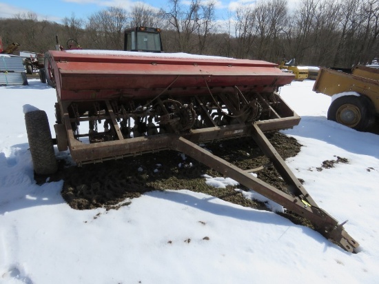 IH #10 Grain Drill w/Grass Seeder