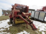 NH 847 Round Baler