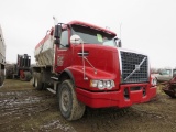 2003 Volvo Road Truck