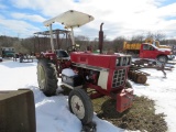 IH 284 3pth Tractor w/Canopy
