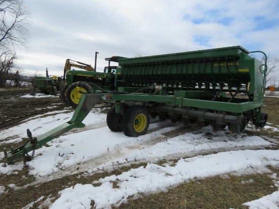 JD 1590 Grain Drill w/Grass Seed Box
