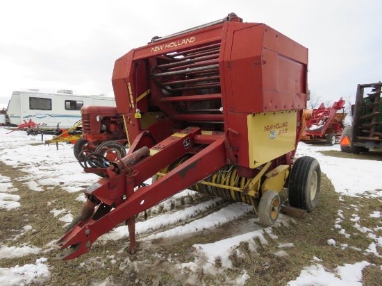 NH 848 Round Baler