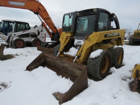 JD 260 Skid Steer