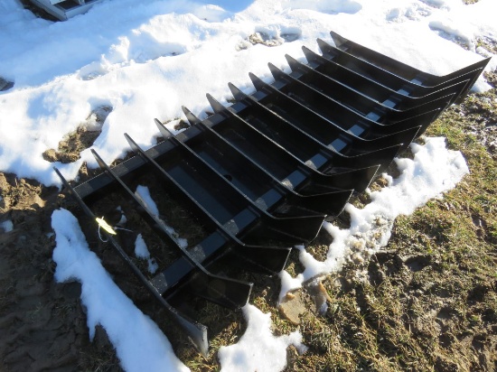 NEW QT Roof Rake