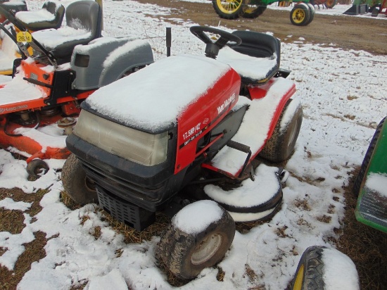 Yard Machine Lawn Tractor w/42inch Deck