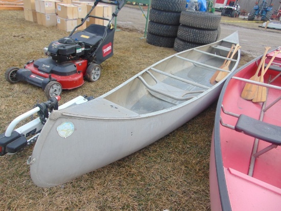 Canoe w/oars