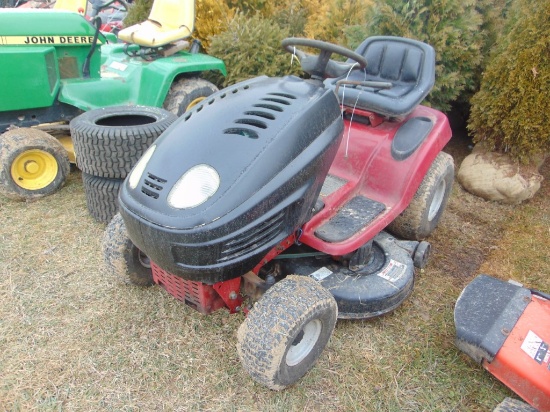 White lawn tractor w/42in deck