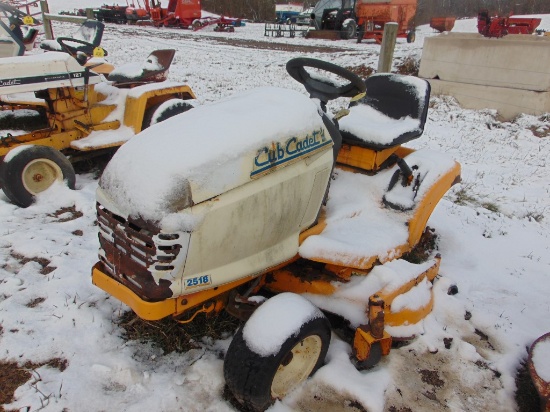 CC 2518 Lawn Tractor w/48inch Deck FOR PARTS