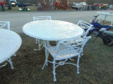 Round table w/ 3 chairs