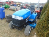 New Holland GT18 lawn tractor w/48in deck