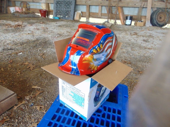 NEW Auto Darkening Welding Helmet