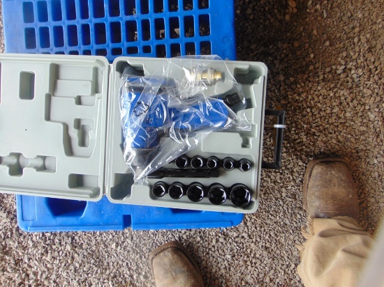 NEW 1/2inch Air Impact w/Sockets