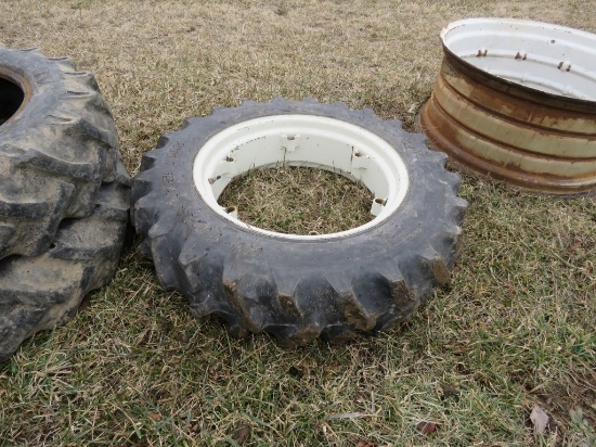 9.5-24 tractor tire and rim