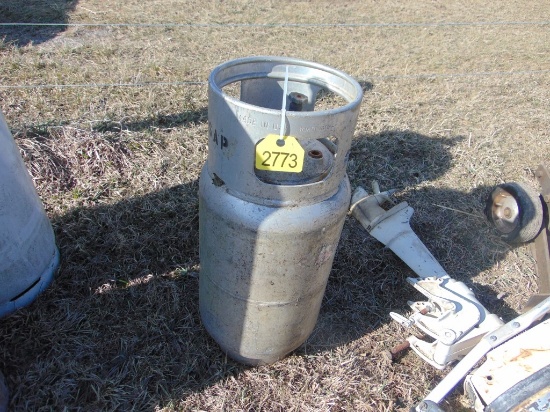 Fork lift tank