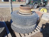 2 tires and rim and extra rim 11R22.5