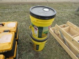 2 5gal pails of hydrolic oil