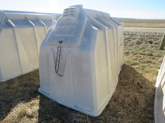 Calf Tel Calf Hutch w/Wire Panel