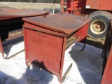 1000lb Tarter Creep Feeder