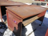 1000lb Tarter Creep Feeder