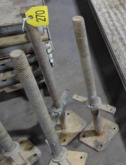 4 Scaffolding Jacks