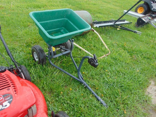 Pull Fertilizer Spreader