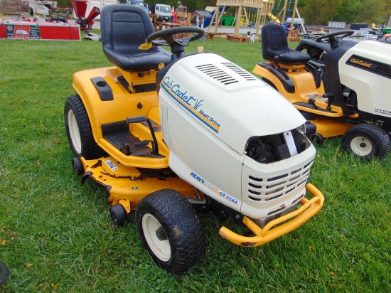 Cub Cadet GT2544 Lawn Tractor w/44inch Deck