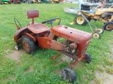 Wheel Horse Ranger Lawn Tractor w/32inch Deck