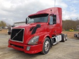 2012 Volvo Sleeper Road Truck