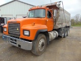 2000 Mack RD6885 Tri Axle Dump Truck