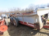 NI 3739 Manure Spreader w/Top Beater