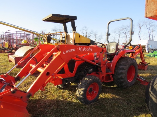 Kubota L3302 Compact Tractor w/Loader & Backhoe