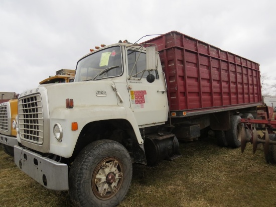 1978 Ford L8000 Truck