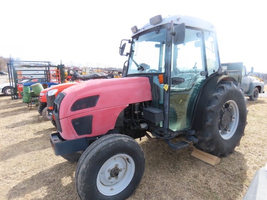 MF 3350 Tractor