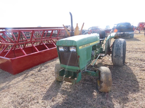 JD 850 Tractor