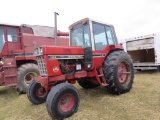 IH 1086 Tractor