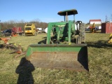 JD 2440 Tractor w/Loader