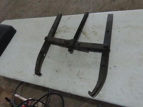 Armstrong Bray 1004-2 Large Puller