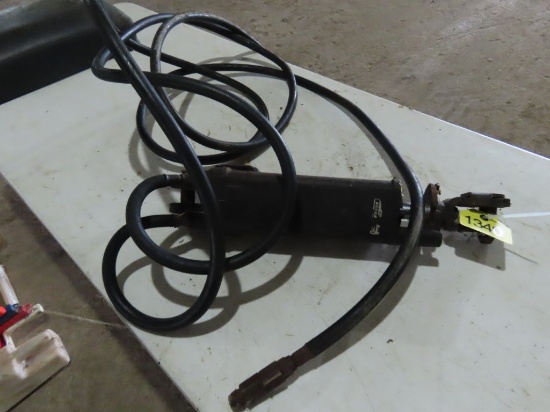 JD Black Max Hydro Cylinder w/Hoses