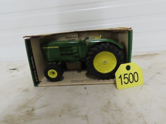 NIB 1/16 Ertl JD 5020 Tractor