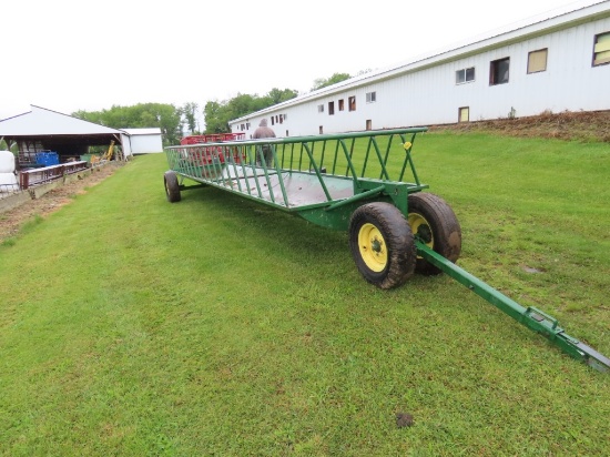 28' Feeder Wagon