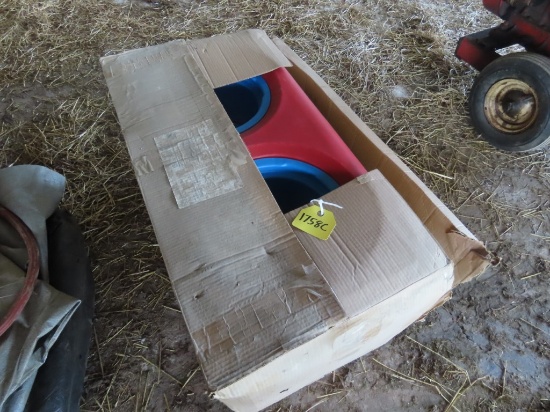 NIB Richie 2hole Waterer