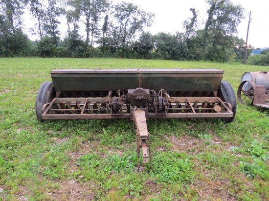 Oliver 17-7 Sgl Disc Grain Drill w/Grass Seeder