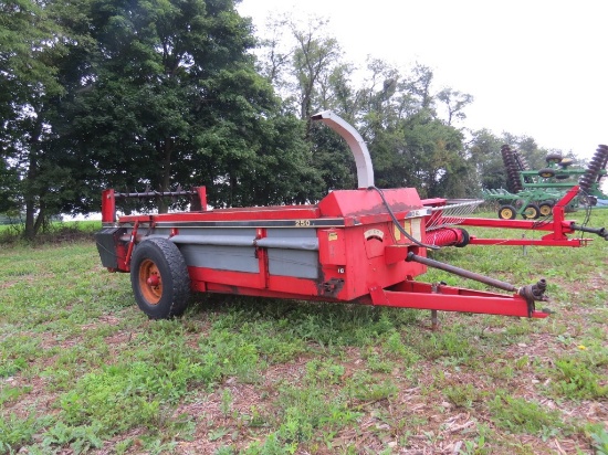 Gehl 250 Box Manure Spreader